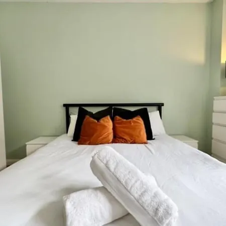 Guestready - Cosy Leeds Sleep 4 شقة *